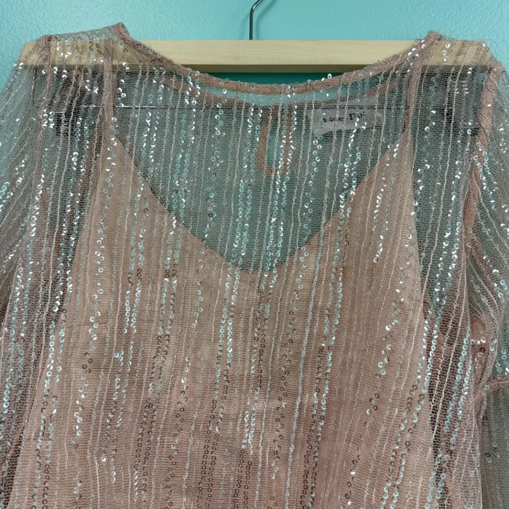 line & dot sequin long sleeve top in light pink size M